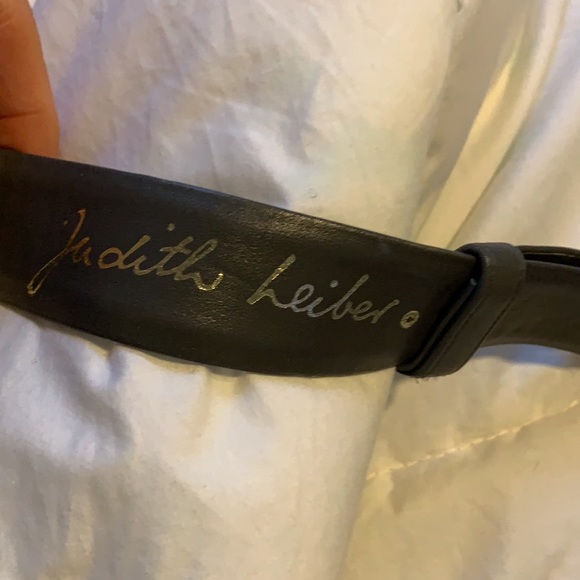 JUDITH LEIBER VINTAGE GREY LEATHER/GOLD ADJUSTABLE BELT TO 39 ” - Picture 2 of 4